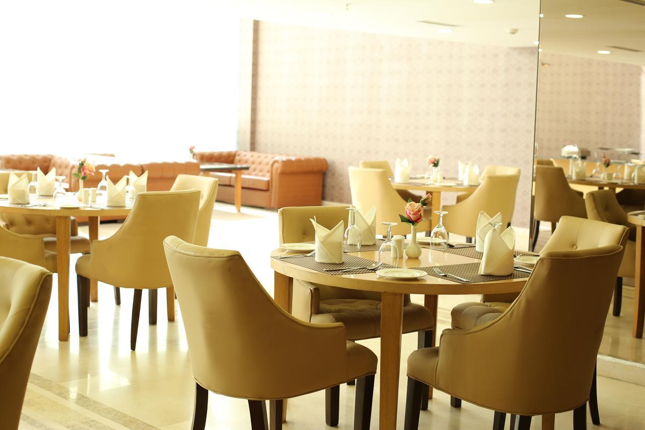 Udman Hotels And Resorts By Ferns N Petals New Delhi Exterior photo