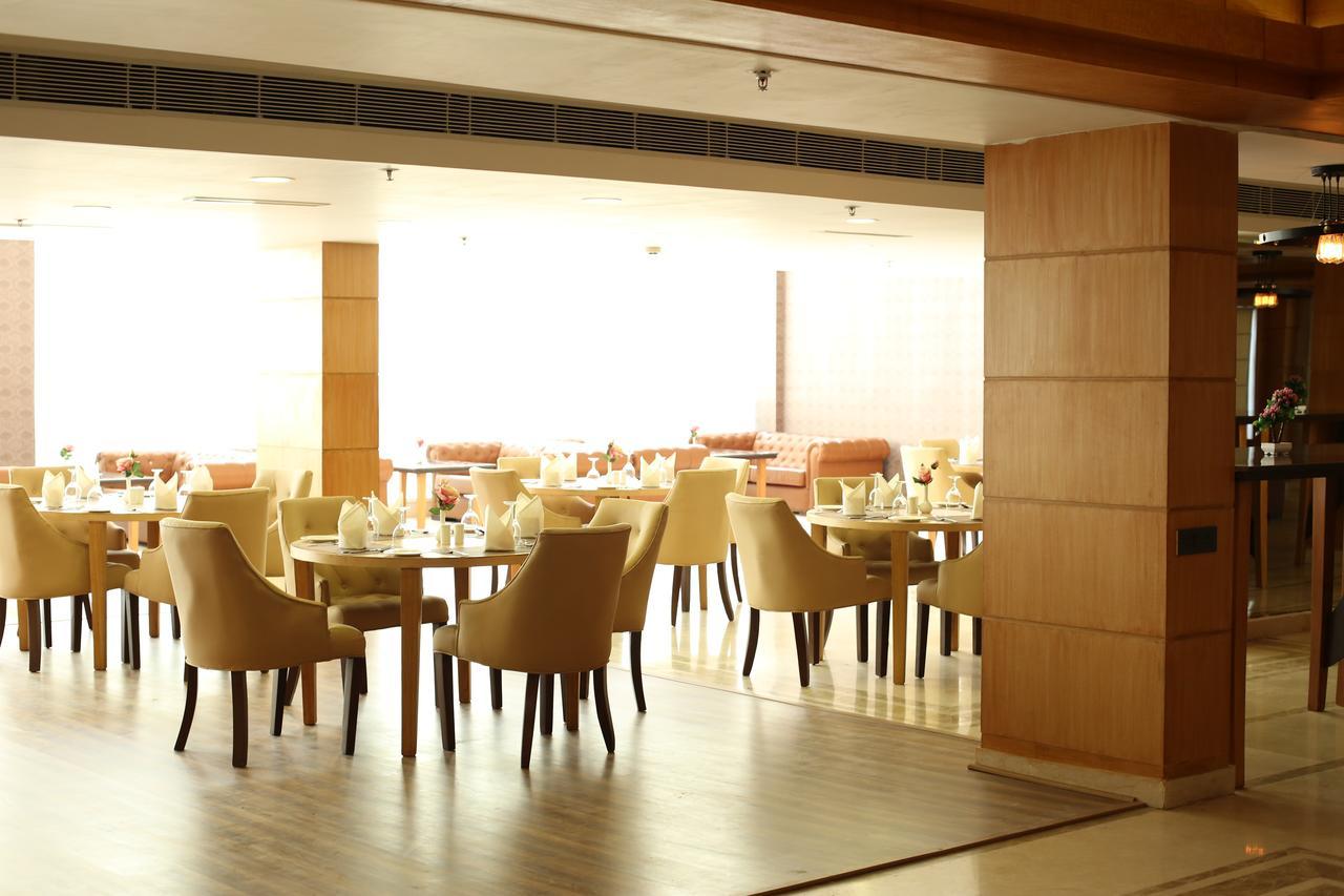 Udman Hotels And Resorts By Ferns N Petals New Delhi Exterior photo